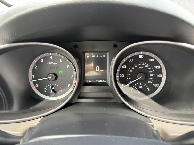 2017 Hyundai SANTA FE Sport 2.4L - Photo 15 - Indianapolis, IN 46234
