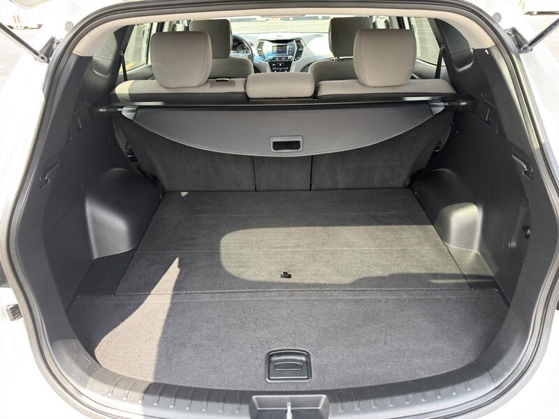 2017 Hyundai SANTA FE Sport 2.4L - Photo 32 - Indianapolis, IN 46234