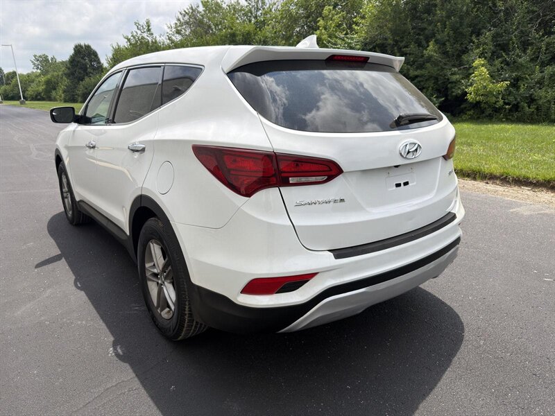 2017 Hyundai SANTA FE Sport 2.4L - Photo 6 - Indianapolis, IN 46234