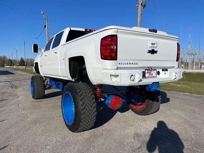 2015 Chevrolet Silverado 2500 LTZ - Photo 8 - Indianapolis, IN 46234