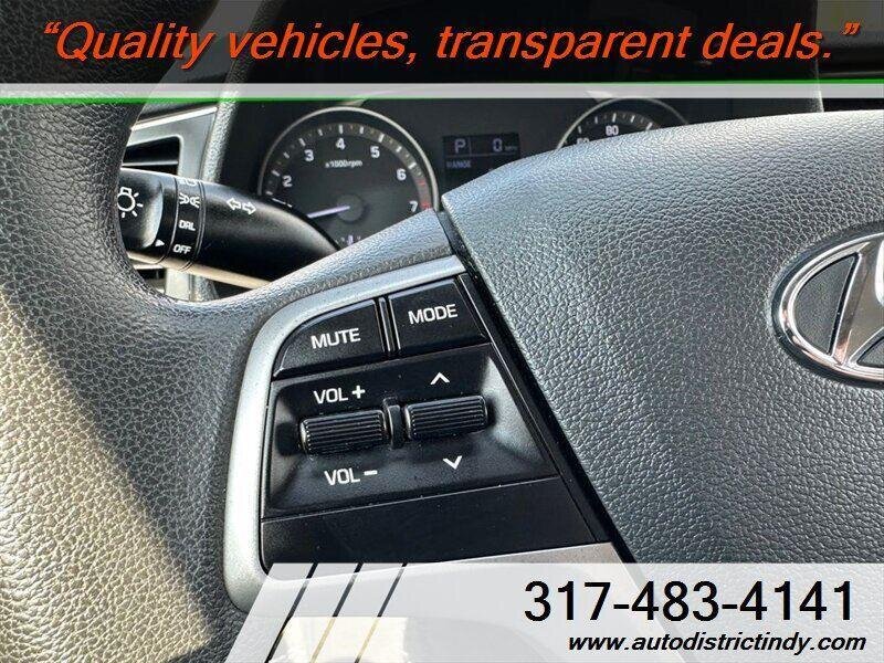 2017 Hyundai ELANTRA SE - Photo 18 - Indianapolis, IN 46234