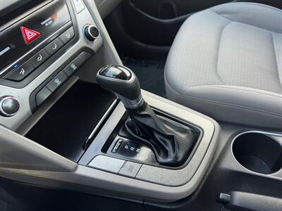 2017 Hyundai ELANTRA SE   - Photo 23 - Indianapolis, IN 46234