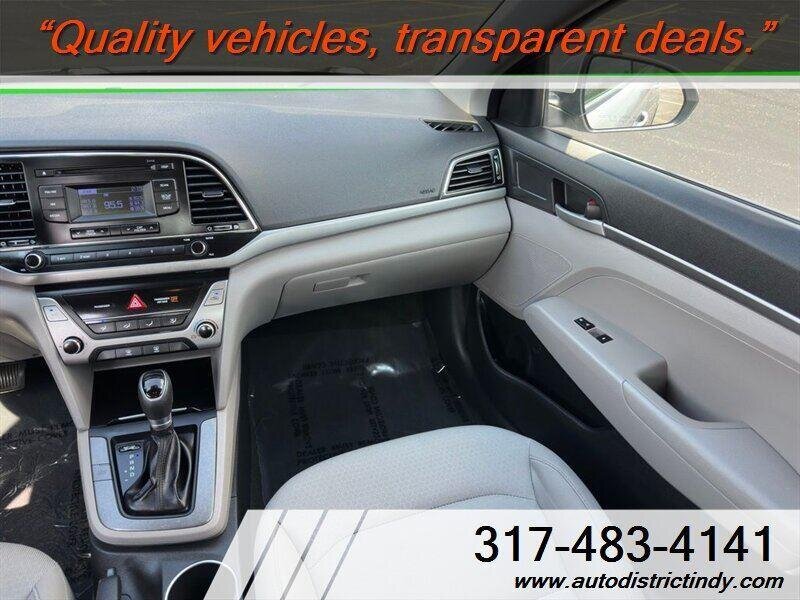 2017 Hyundai ELANTRA SE - Photo 9 - Indianapolis, IN 46234