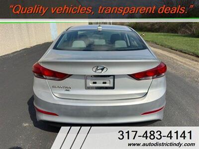 2017 Hyundai ELANTRA SE - Photo 5 - Indianapolis, IN 46234