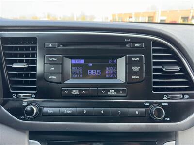 2017 Hyundai ELANTRA SE   - Photo 21 - Indianapolis, IN 46234