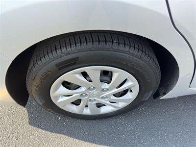 2017 Hyundai ELANTRA SE   - Photo 32 - Indianapolis, IN 46234