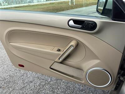 2014 Volkswagen Beetle Convertible 1.8T - Photo 22 - Indianapolis, IN 46234