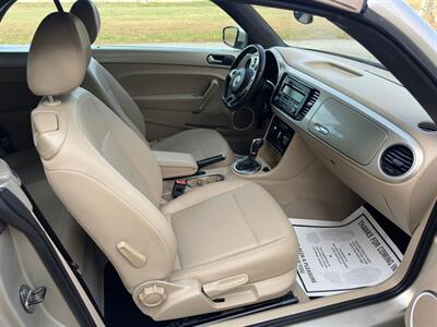 2014 Volkswagen Beetle Convertible 1.8T - Photo 16 - Indianapolis, IN 46234