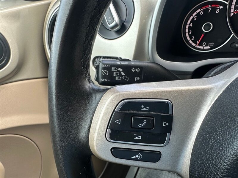 2014 Volkswagen Beetle Convertible 1.8T - Photo 19 - Indianapolis, IN 46234