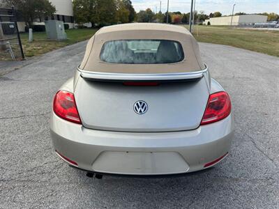2014 Volkswagen Beetle Convertible 1.8T - Photo 11 - Indianapolis, IN 46234