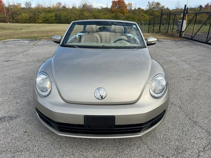 2014 Volkswagen Beetle Convertible 1.8T - Photo 2 - Indianapolis, IN 46234