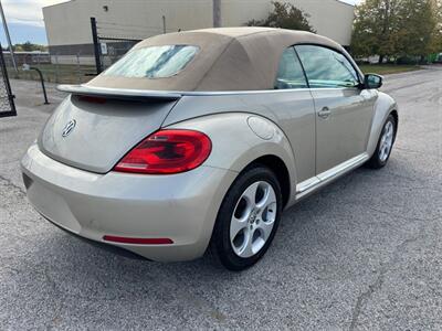 2014 Volkswagen Beetle Convertible 1.8T - Photo 10 - Indianapolis, IN 46234
