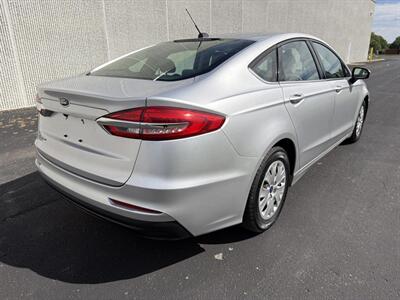 2019 Ford Fusion S   - Photo 4 - Indianapolis, IN 46234