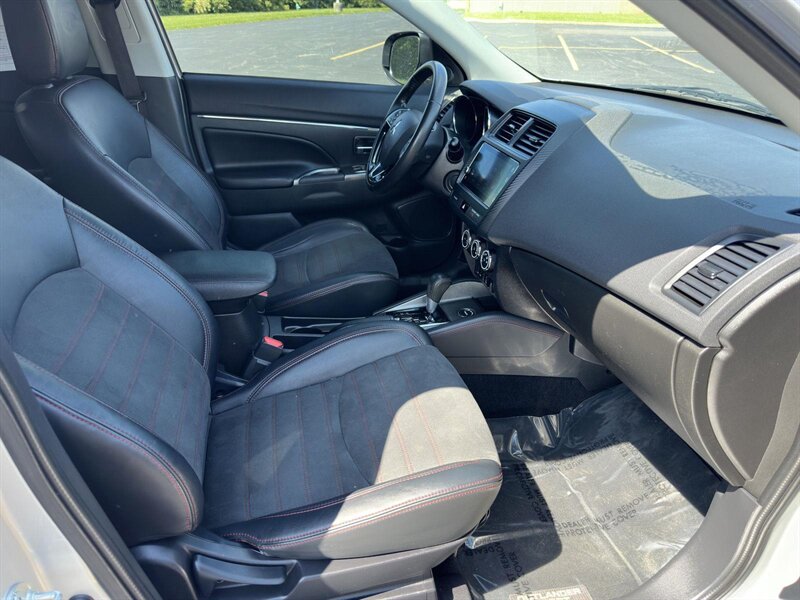 2018 Mitsubishi Outlander Sport SE - Photo 14 - Indianapolis, IN 46234