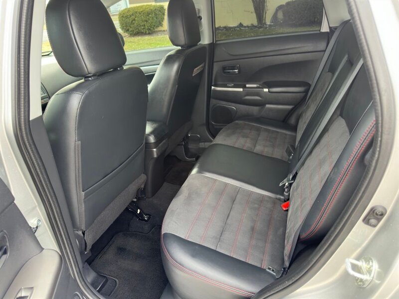 2018 Mitsubishi Outlander Sport SE - Photo 11 - Indianapolis, IN 46234