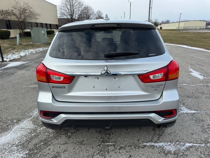 2018 Mitsubishi Outlander Sport SE - Photo 5 - Indianapolis, IN 46234