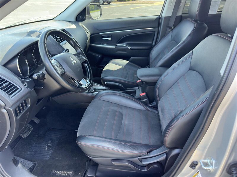 2018 Mitsubishi Outlander Sport SE - Photo 10 - Indianapolis, IN 46234