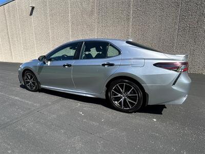 2023 Toyota Camry SE   - Photo 2 - Indianapolis, IN 46234