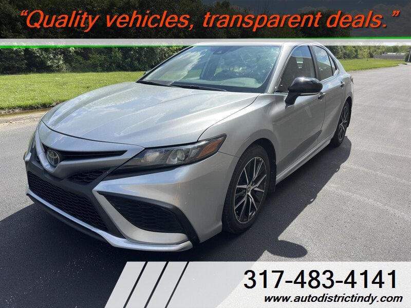 2023 Toyota Camry SE  