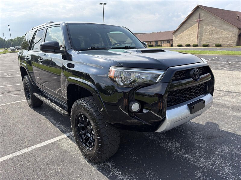 2018 Toyota 4Runner TRD OFF ROAD - Photo 3 - Indianapolis, IN 46234