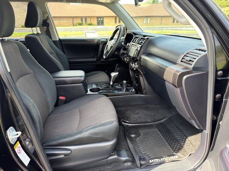 2018 Toyota 4Runner TRD OFF ROAD - Photo 14 - Indianapolis, IN 46234