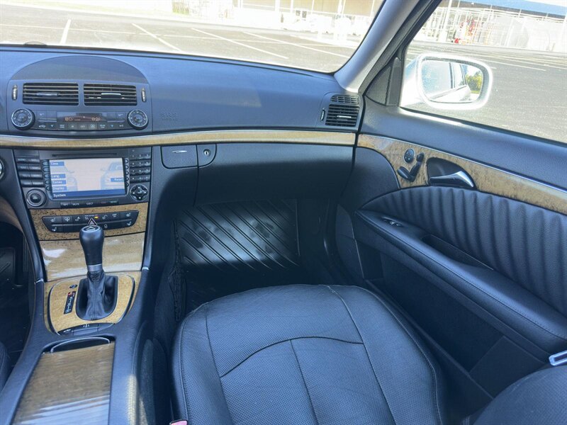 2008 Mercedes-Benz E 550 - Photo 9 - Indianapolis, IN 46234