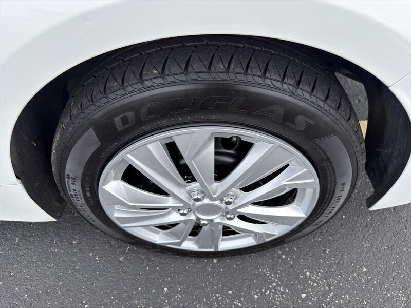 2020 Toyota Corolla LE - Photo 30 - Indianapolis, IN 46234