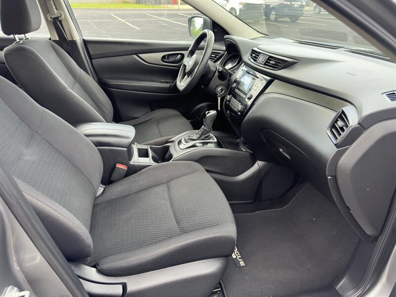 2018 Nissan Rogue Sport S - Photo 14 - Indianapolis, IN 46234