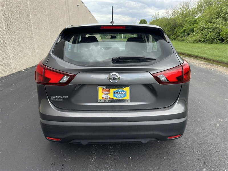 2018 Nissan Rogue Sport S - Photo 5 - Indianapolis, IN 46234