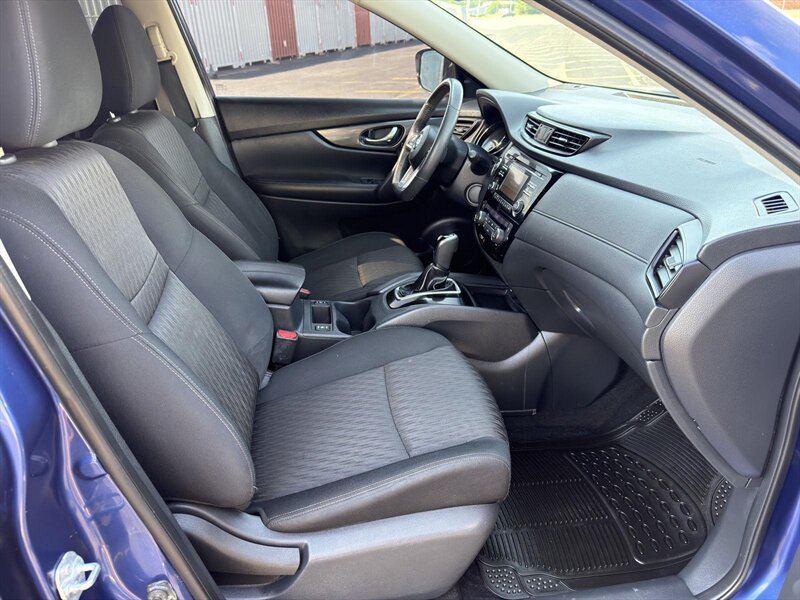 2017 Nissan Rogue S - Photo 14 - Indianapolis, IN 46234