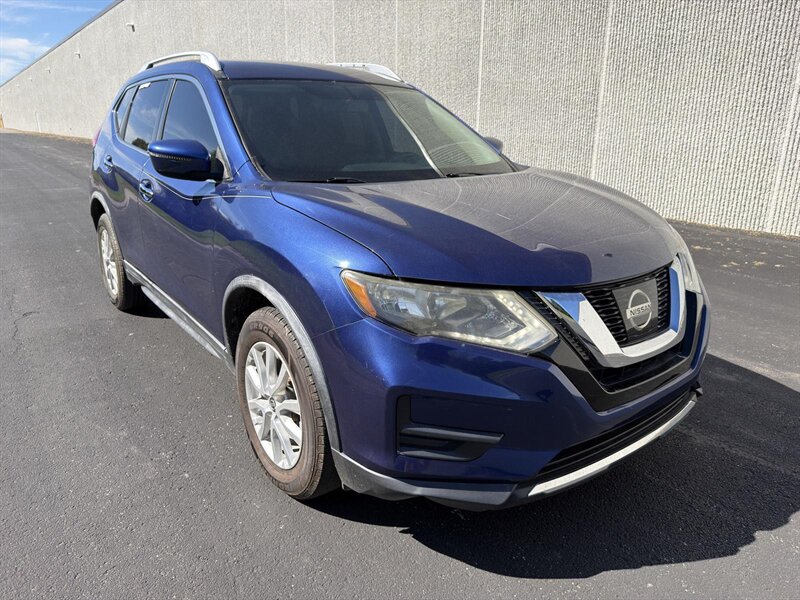 2017 Nissan Rogue SV - Photo 3 - Indianapolis, IN 46234