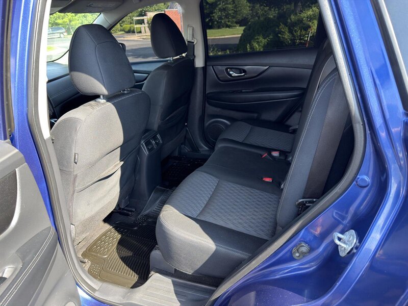 2017 Nissan Rogue S - Photo 11 - Indianapolis, IN 46234