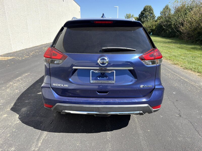 2017 Nissan Rogue SV - Photo 5 - Indianapolis, IN 46234
