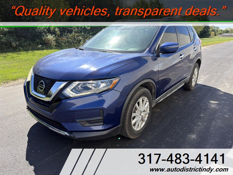2017 Nissan Rogue SV  