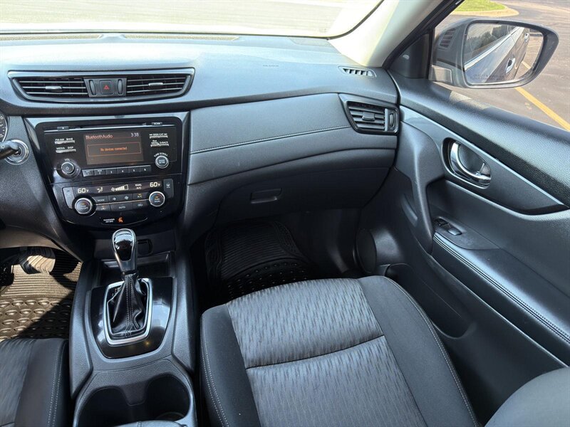 2017 Nissan Rogue S - Photo 9 - Indianapolis, IN 46234