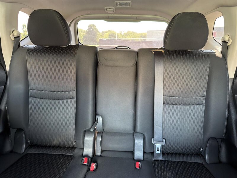 2017 Nissan Rogue S - Photo 12 - Indianapolis, IN 46234