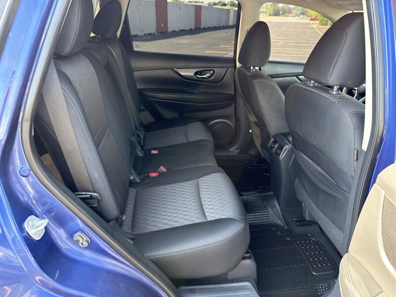 2017 Nissan Rogue S - Photo 13 - Indianapolis, IN 46234