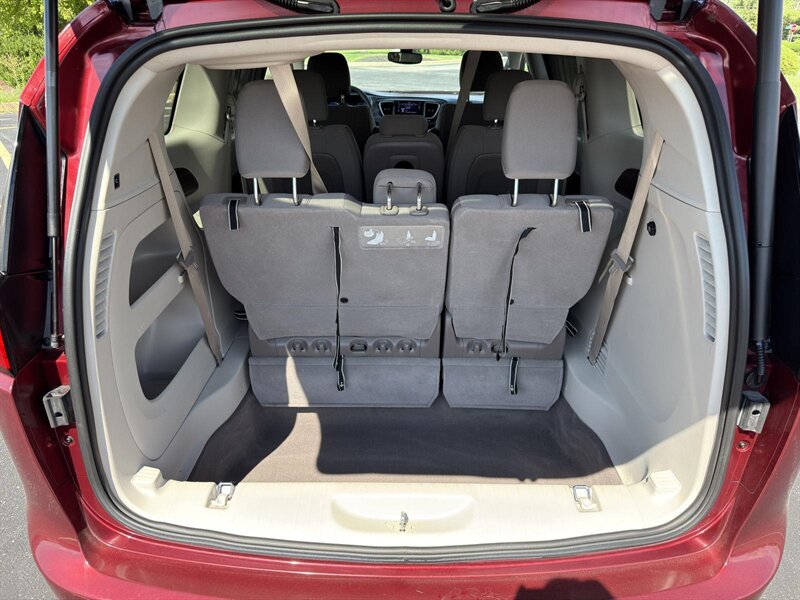 2019 Chrysler Pacifica Touring Plus - Photo 14 - Indianapolis, IN 46234