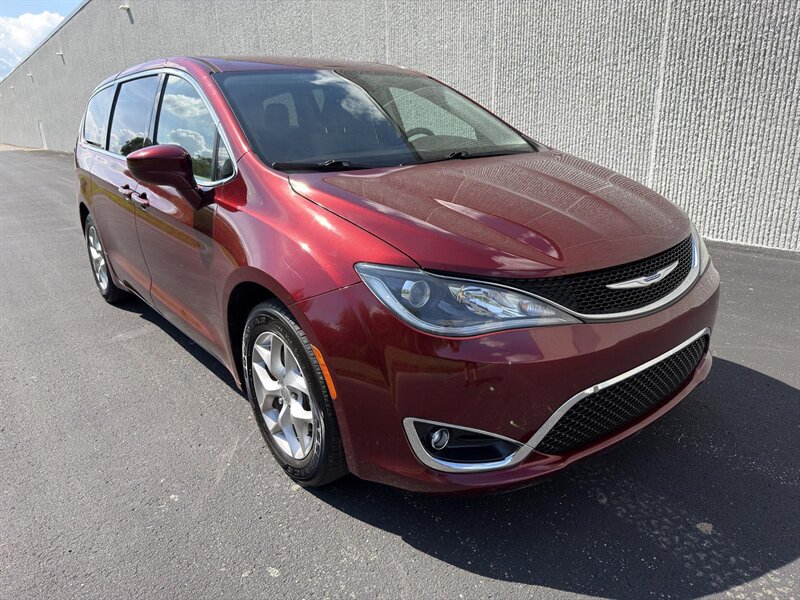 2019 Chrysler Pacifica Touring Plus - Photo 3 - Indianapolis, IN 46234
