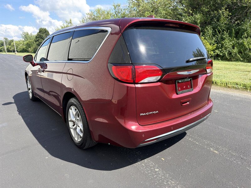 2019 Chrysler Pacifica Touring Plus - Photo 6 - Indianapolis, IN 46234