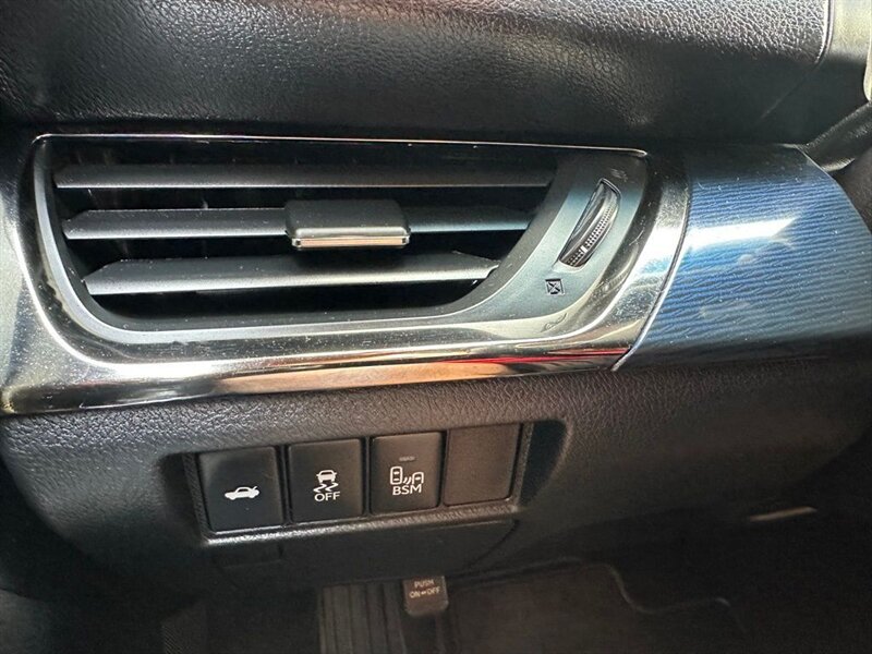 2015 Toyota Avalon XLE Touring - Photo 16 - Indianapolis, IN 46234