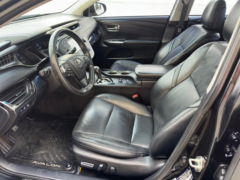 2015 Toyota Avalon XLE Touring - Photo 10 - Indianapolis, IN 46234