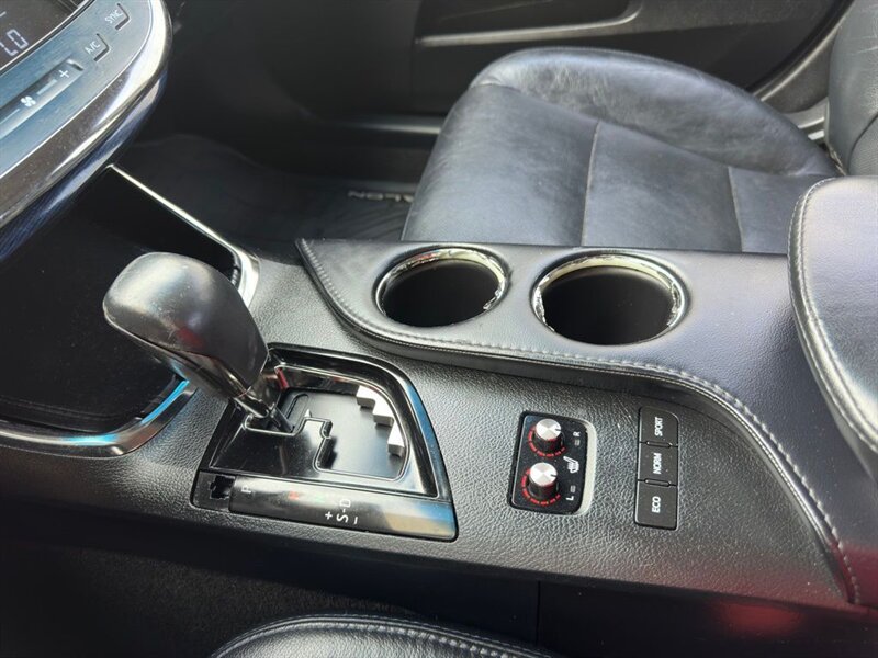 2015 Toyota Avalon XLE Touring - Photo 29 - Indianapolis, IN 46234