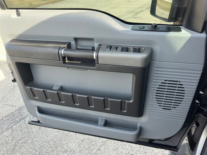 2012 Ford F-250 XLT - Photo 25 - Indianapolis, IN 46234