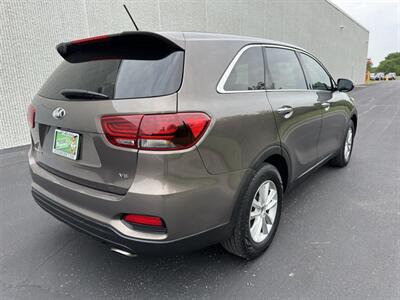 2020 Kia Sorento LX V6   - Photo 4 - Indianapolis, IN 46234