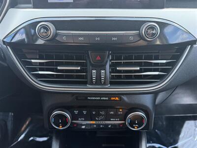 2022 Ford Escape SEL   - Photo 18 - Indianapolis, IN 46234