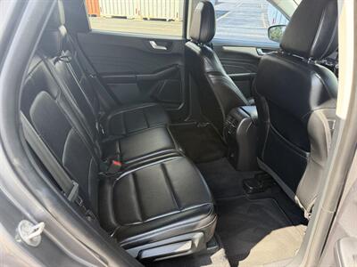 2022 Ford Escape SEL   - Photo 12 - Indianapolis, IN 46234