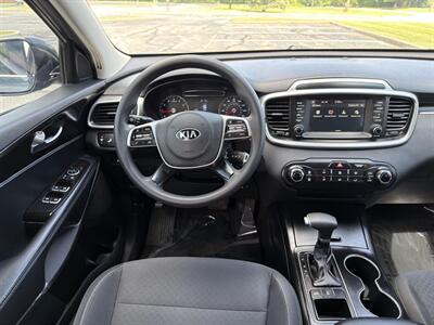 2020 Kia Sorento LX   - Photo 8 - Indianapolis, IN 46234