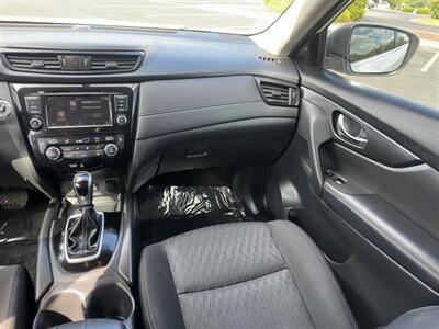2018 Nissan Rogue S   - Photo 9 - Indianapolis, IN 46234