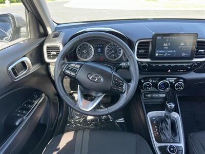 2022 Hyundai VENUE SEL - Photo 7 - Indianapolis, IN 46234